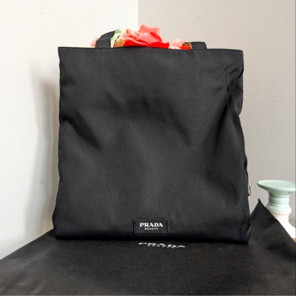 Prada Black and Green Cream Reversible Tote Bag with Pouch - Picture 3 of 7